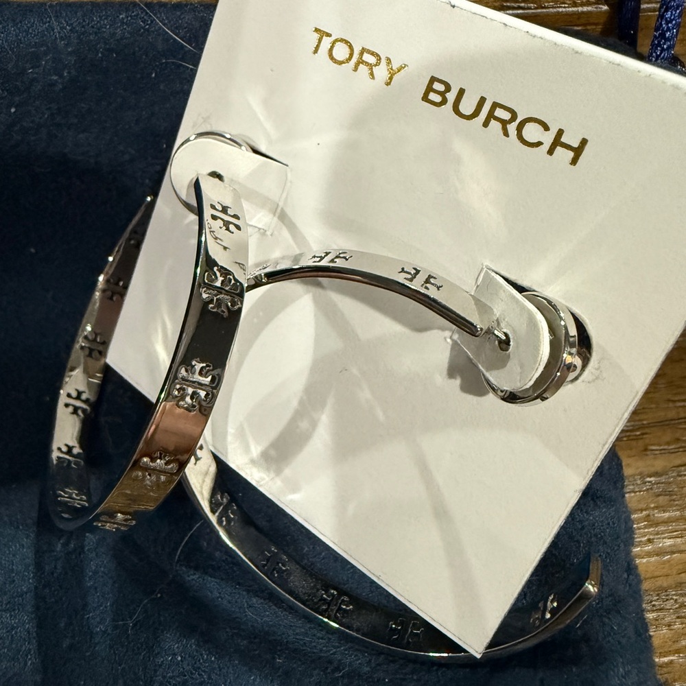 Tory Burch Silver Minimalist Hoop Earrings NWT